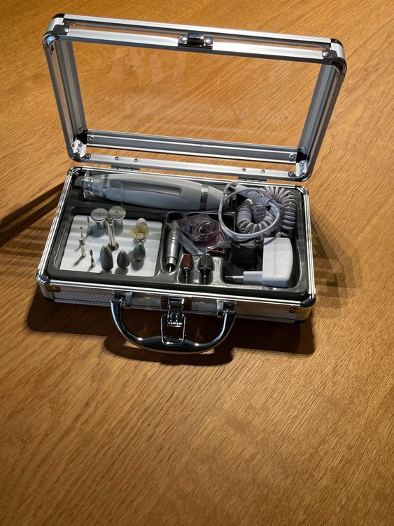 Maniküre-Pediküre Gerät DELUXE (Neu (gemäss Beschreibung)) in für CHF ...