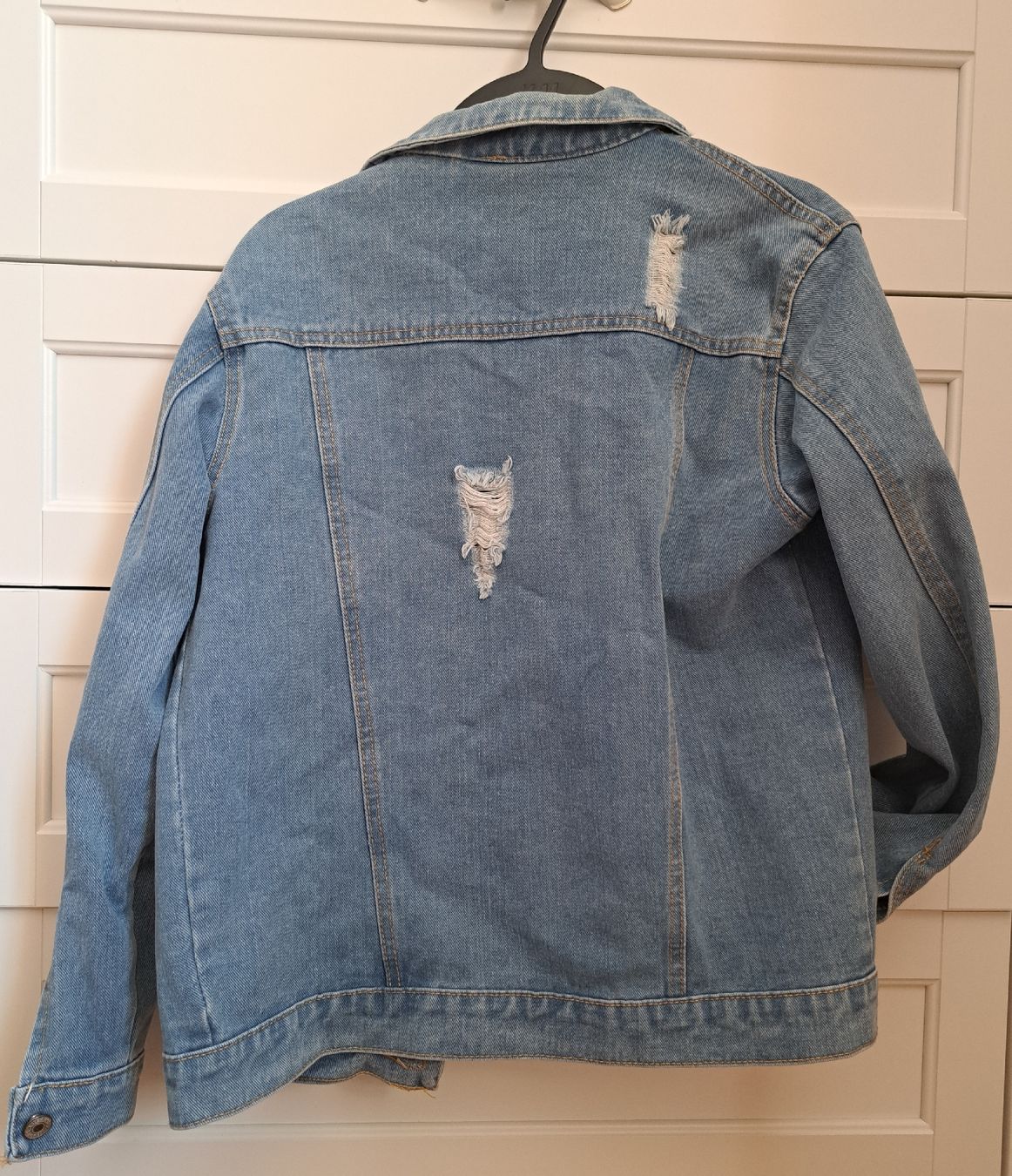 Jacken: Jeansjacke Grösse M – Gebraucht aus Zürich von dph_r9t2 1