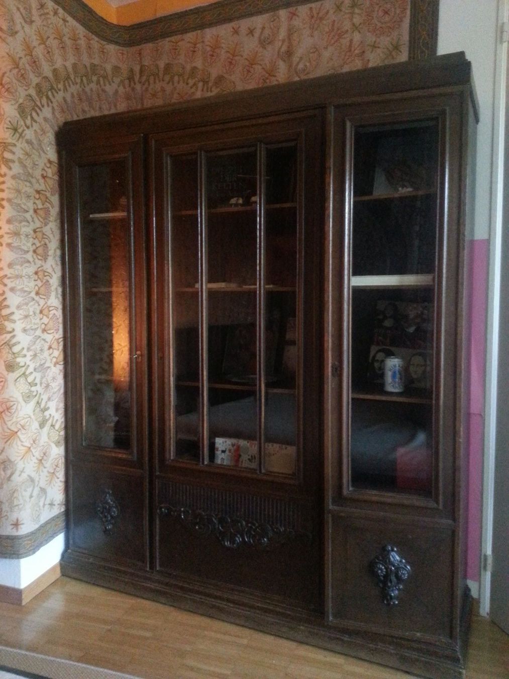 Holzartikel: Jugendstil Vitrine (1905), Eiche massiv – Gebraucht aus Zug von megawarenlager 1