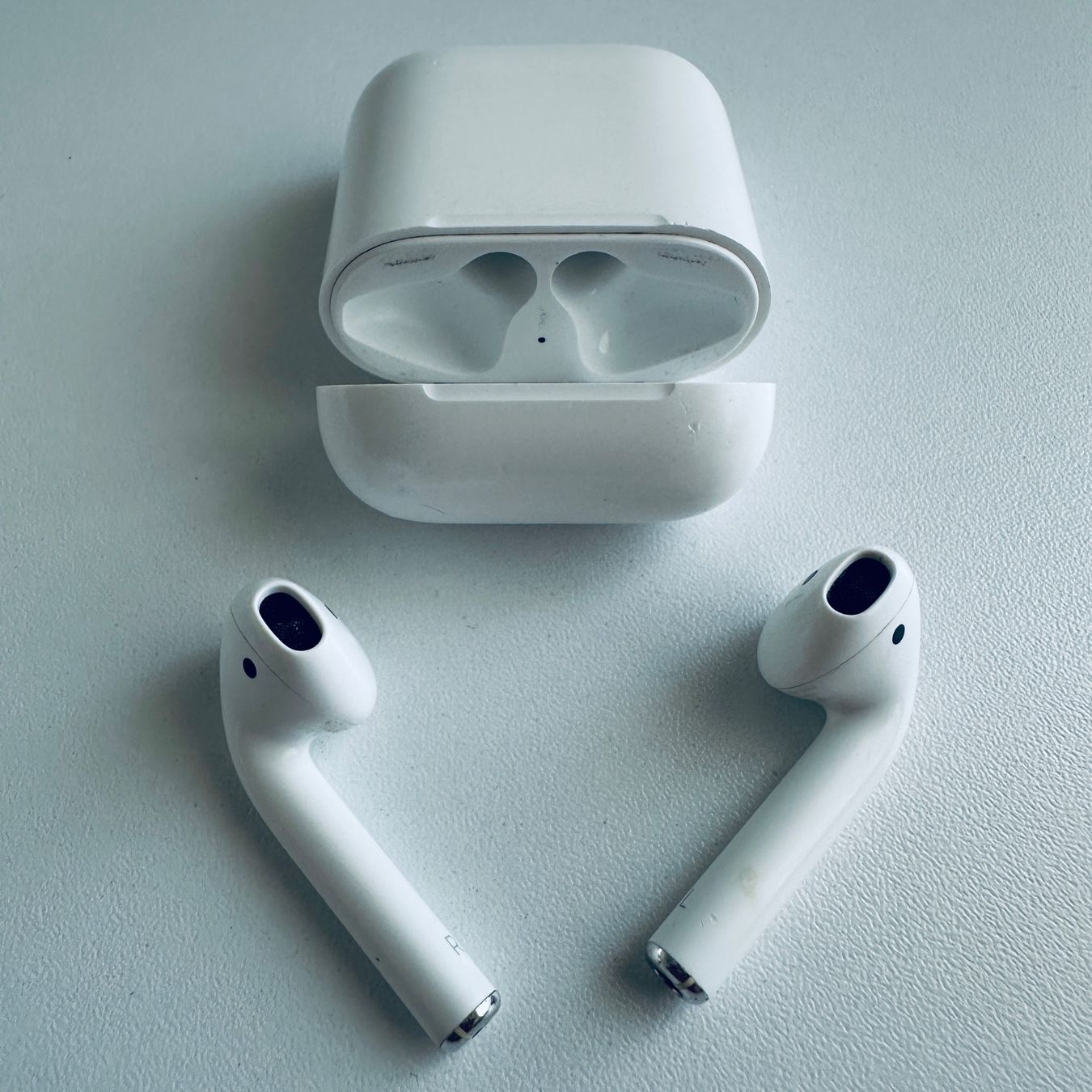 Apple Cuffie: Original Apple AirPods 2 Kopfhörer Wireless Lightning Kabel – Usato da Basel venduto da MY.AIRPODS.SHOP 3