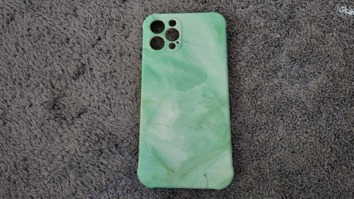 Covers & Schutzfolien: Coque d’iPhone 13 marbrée turquoise – Neu (gemäss Beschreibung) aus Denges von val_j8w7