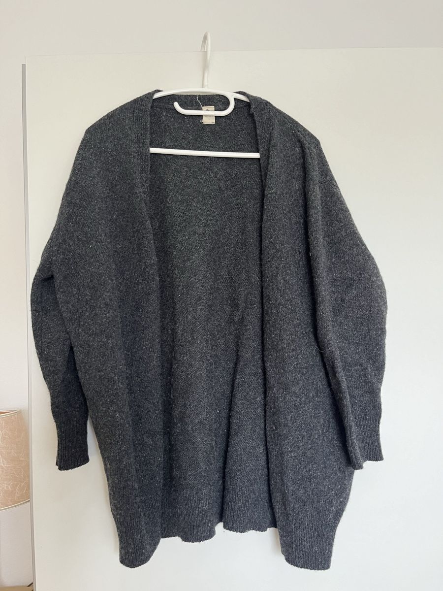 Pullover & Sweatshirts: Tarzan Cardigan Dunkelgrau S – Neu (gemäss Beschreibung) aus Basel von cat_25m7