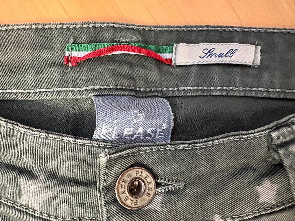 Please Jeans Pantaloni: Spezielle Shorts Please Gr. S – Usato da Willisau venduto da ani_gtk8 2