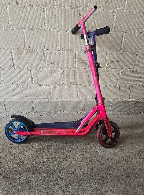 Kickboard: Trottinett / Scooter Kinder  verschiedene Modelle – Gebraucht aus Zürich von Uslu01