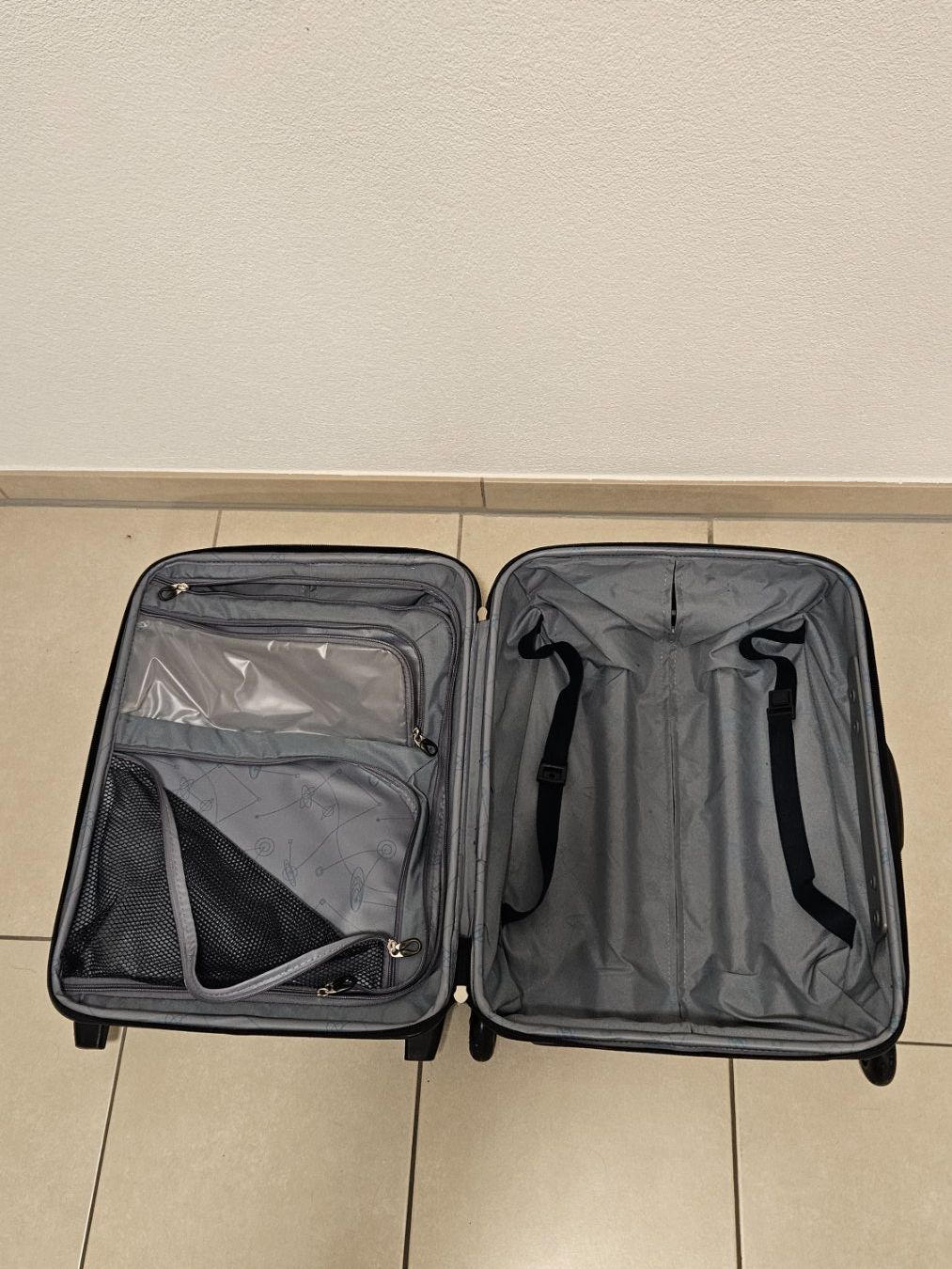 Valises de voyage: Samsonite Rollkoffer Cabin Size – D'occasion à Schaan par car_wrv2 5
