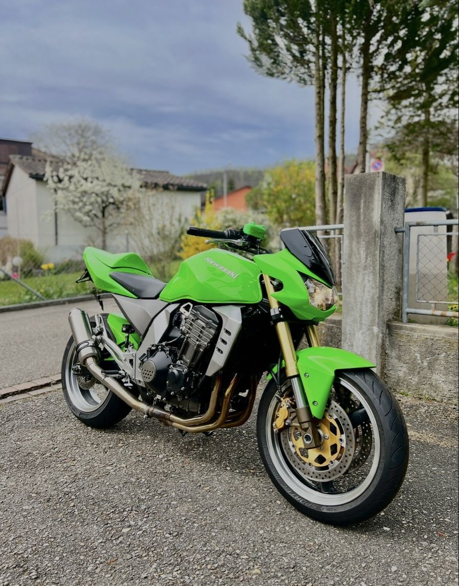 Kawasaki Strada: Kawasaki Z1000 – Usato da Trimbach venduto da sin_d6lm