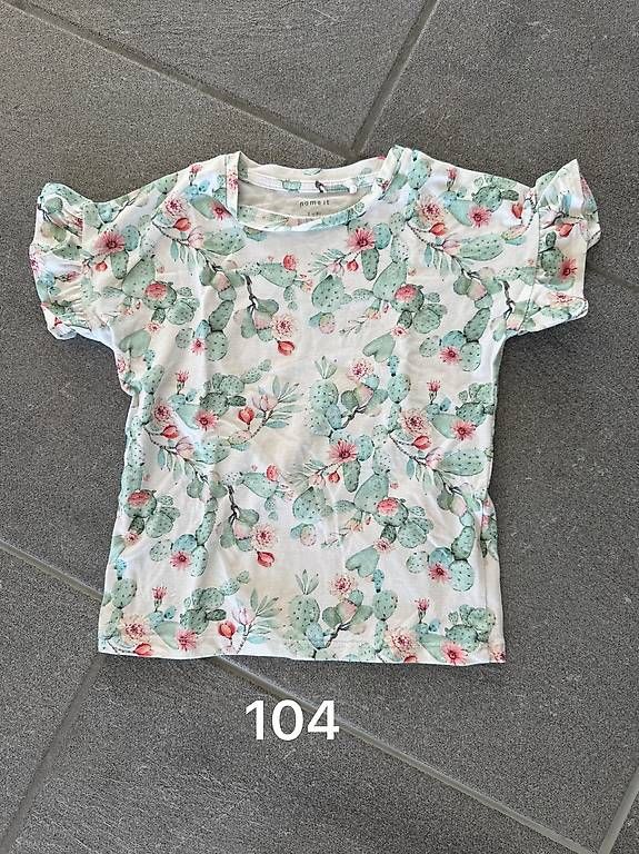 Camicette, T-shirt & Top: 10 T-Shirts Grösse 104 – Usato da Muri AG venduto da Scorpion84 1