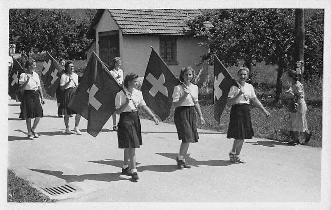 Cartoline postali: 4x Ansichtskarten WETZIKON 1940 FESTUMZUG – Usato da Lufingen venduto da Rac0 2