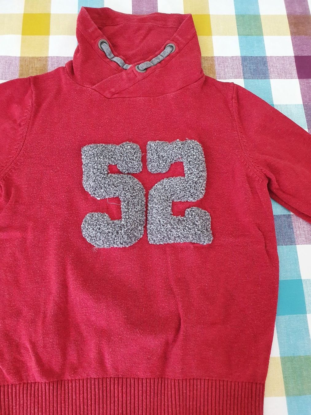 Maglioni & Felpe: Cooler Pullover mit Stehkragen - 110/116 - rot – Usato da Staufen venduto da Fleby84 1