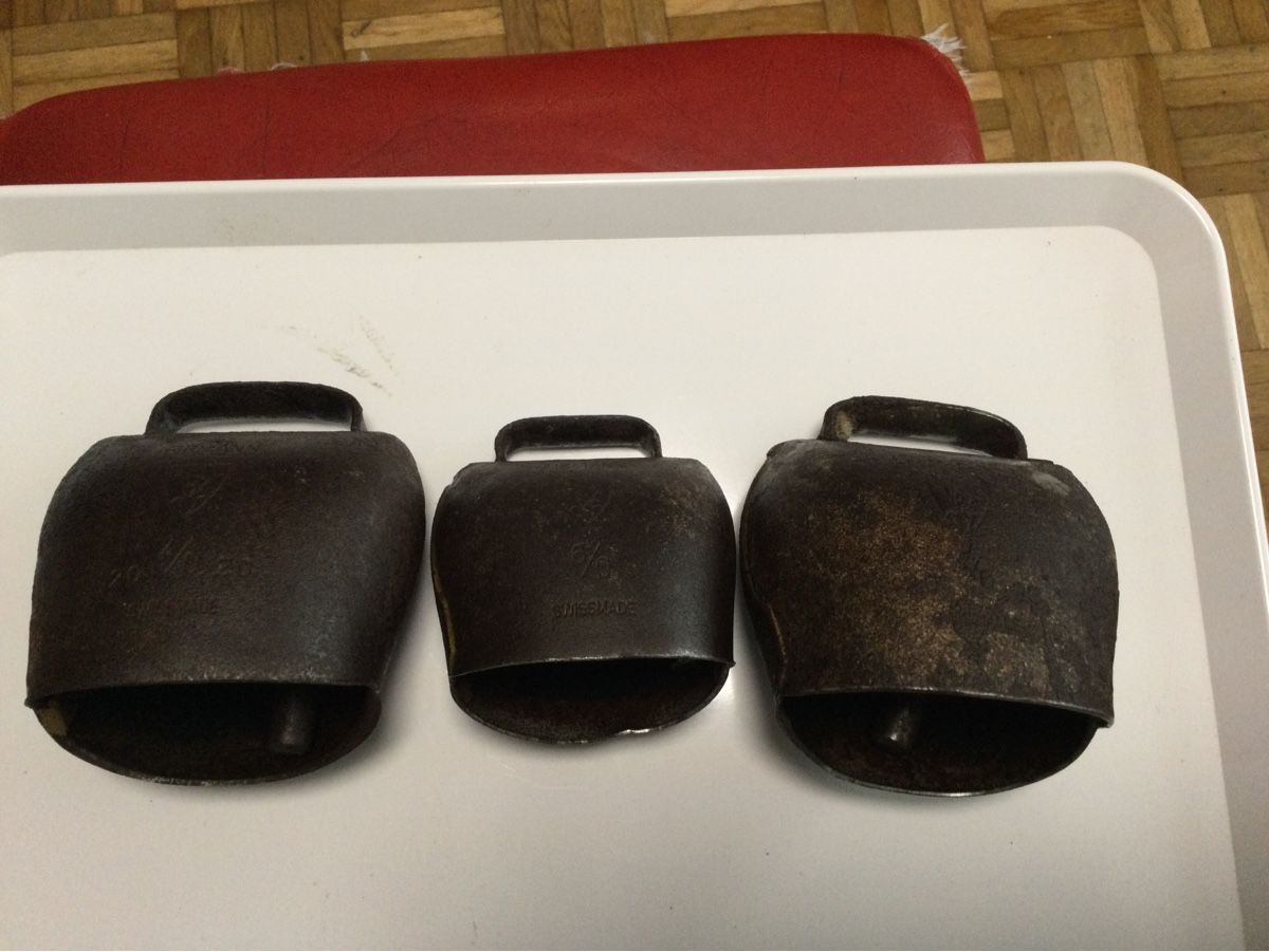 Campanacci mucche: 3x Schaf oder Ziegen Glocken FIRMANN Swiss Made Original – Usato da Basel venduto da vat_lp8z 5