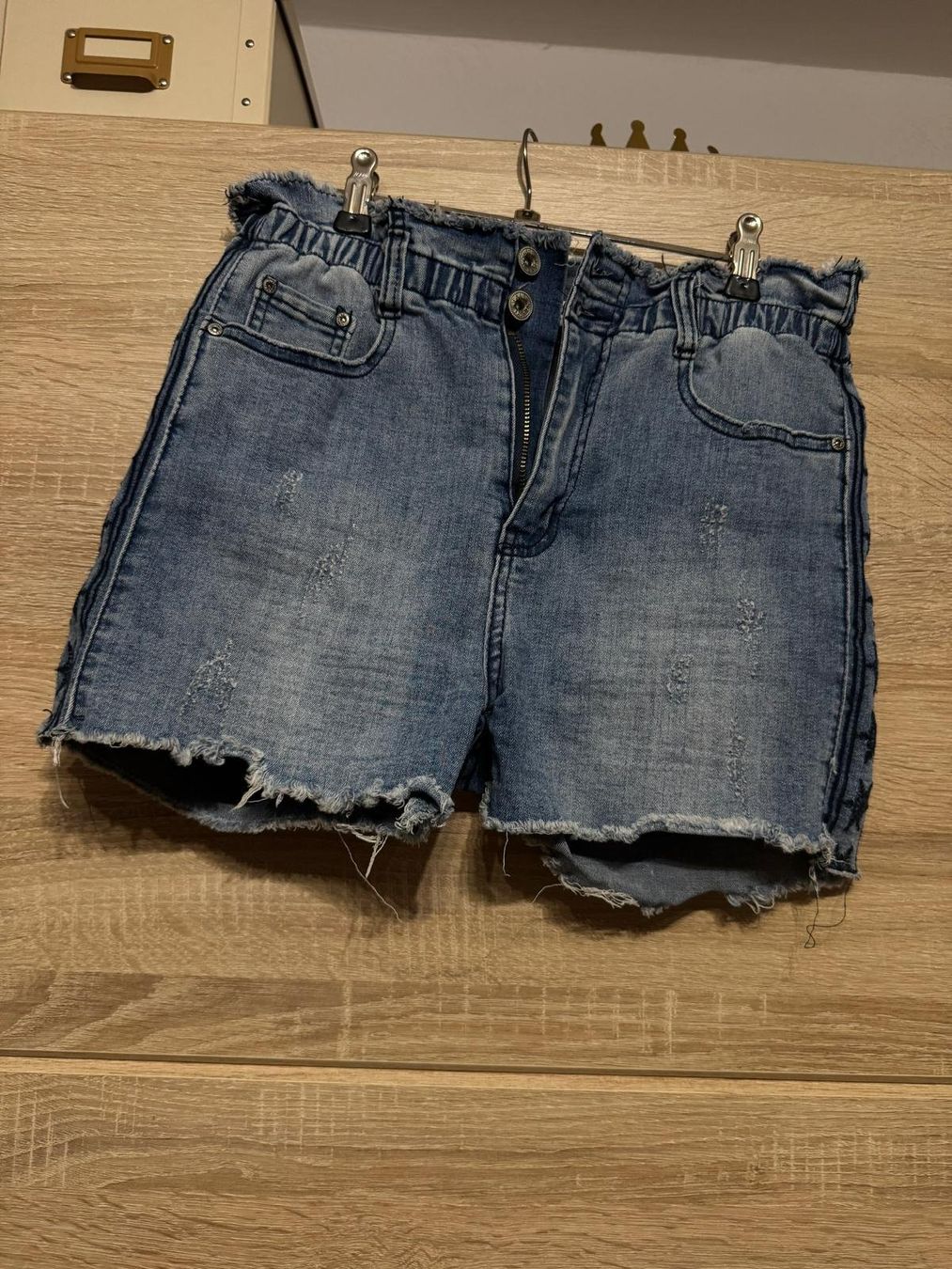 Pantaloni: Short en jean – Usato da Montreux venduto da iizaa811
