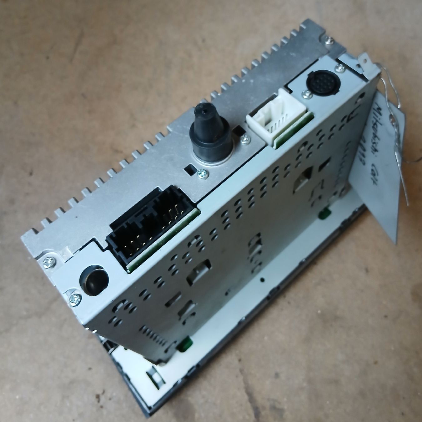 Mitsubishi Radio: Lecteur CD Mitsubishi Colt 2004-2013 – Usato da la heutte venduto da Auto-stock 2