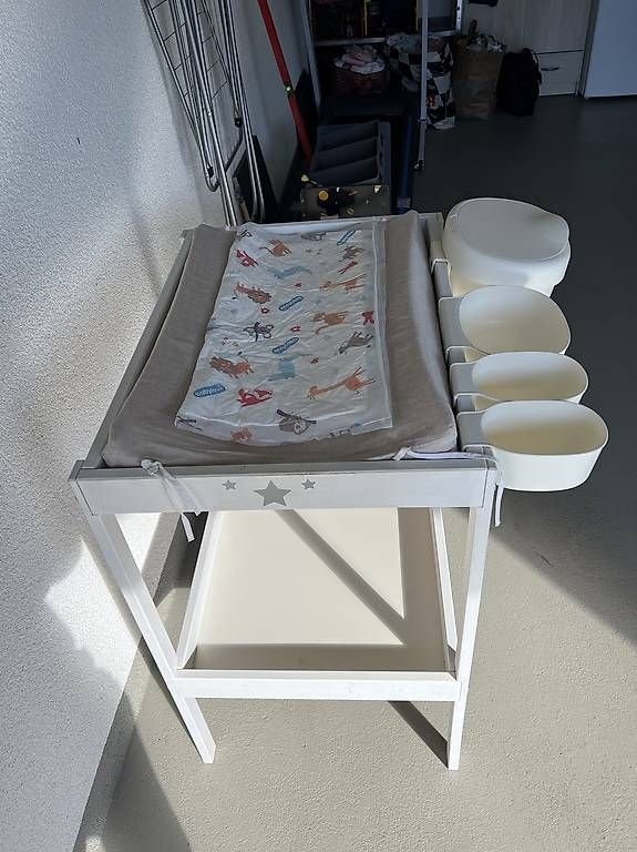 Fasciatoi & Accessori: Table à langer pour bébé – Usato da Prez-vers-siviriez venduto da OPN