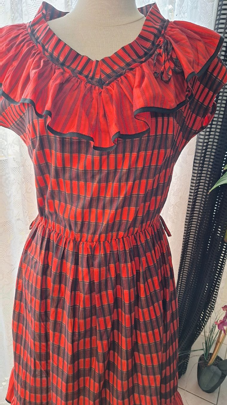 Vestiti: Robe vintage 38-40 – Usato da St-Triphon venduto da Jldr0 2