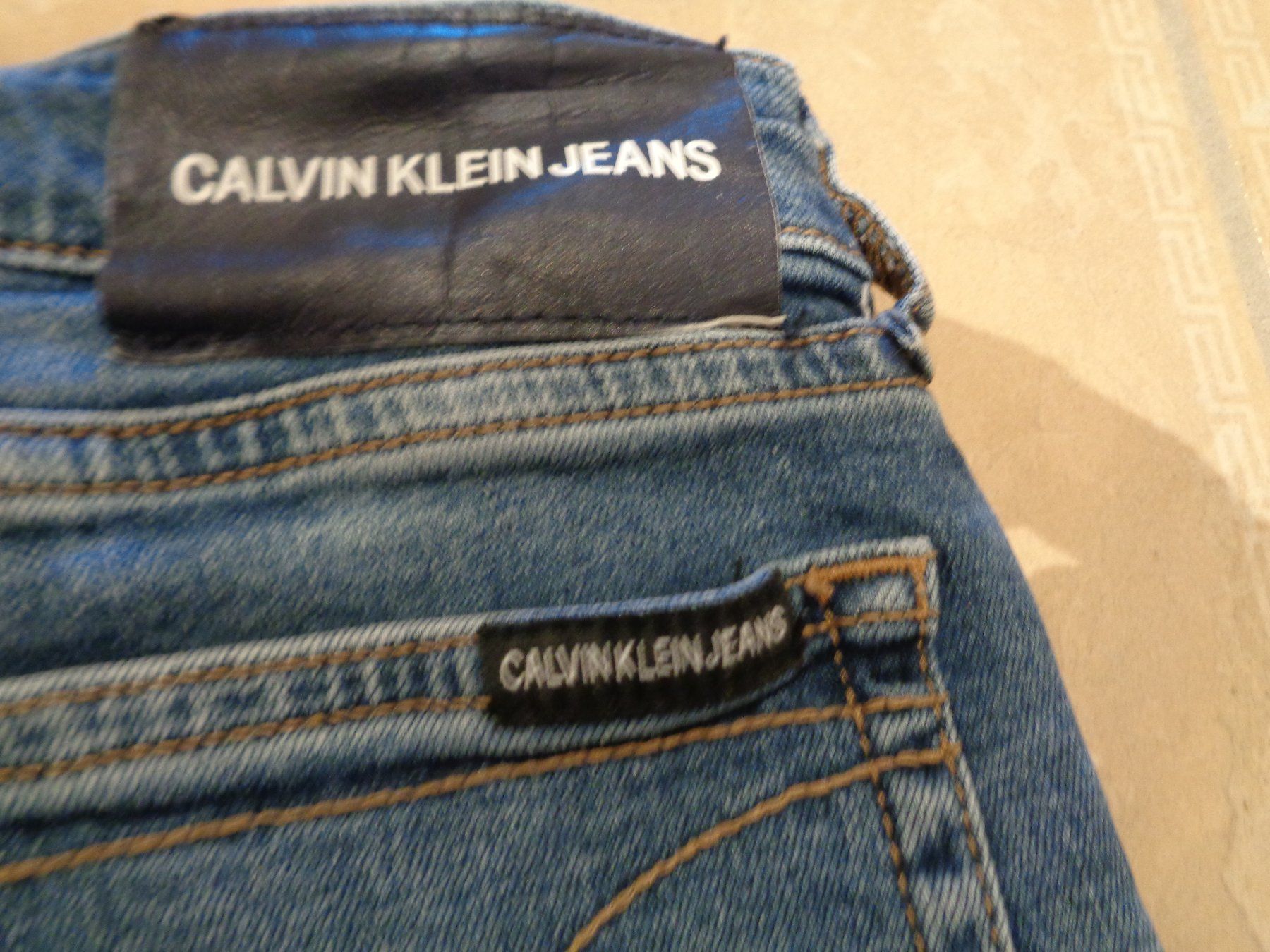 Guess Pantaloni: Calvin Klien coole Shorts,   10J 140 – Usato da Klingnau venduto da Markus14 5
