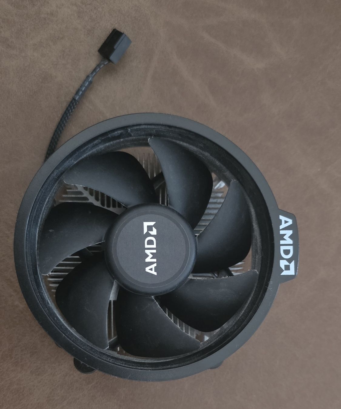 Amd Ventilateurs: AMD Boxed CPU Kühler - Standard Kühlern – D'occasion à Niederuzwil par 262305