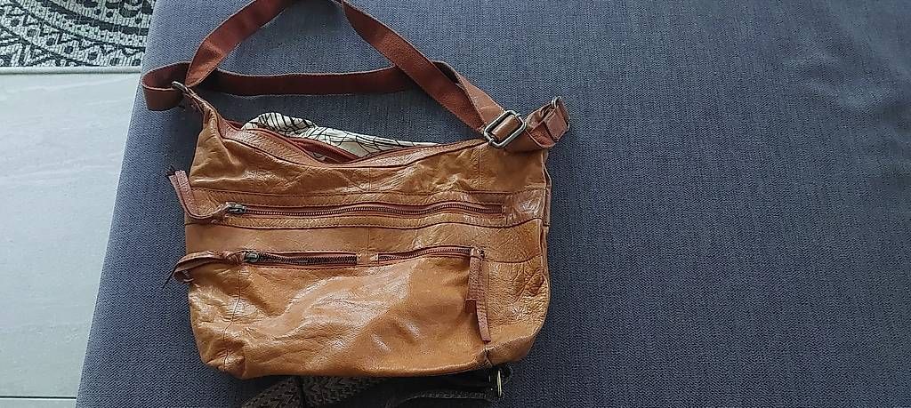 Borse da donna: schöne Handtaschen – Usato da Chur venduto da mal_6m7r 2