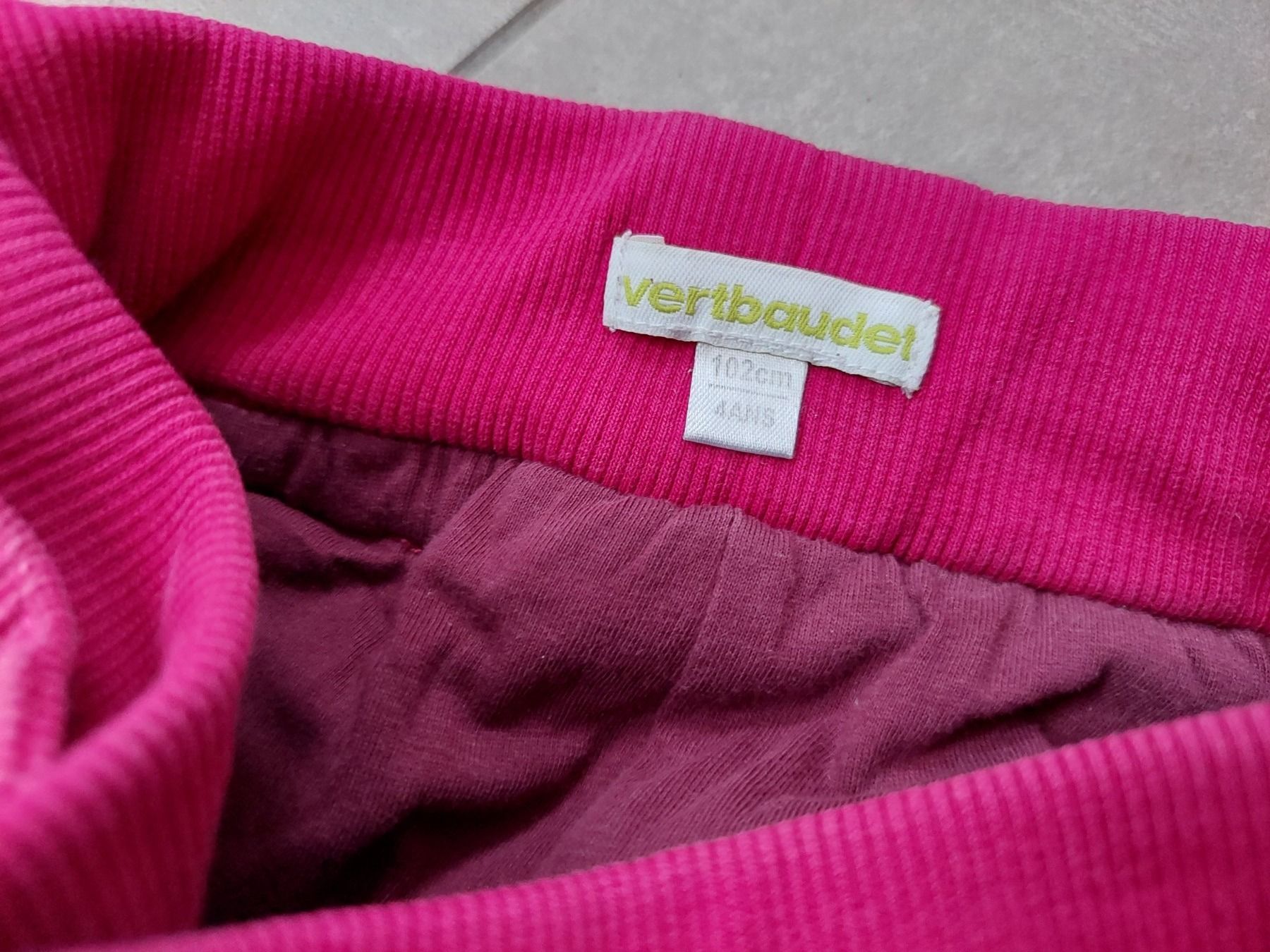 Vertbaudet Pantaloni: Rosa Cordhose von Vertbaudet Grösse 102 – Usato da Wiesendangen venduto da troawus 2