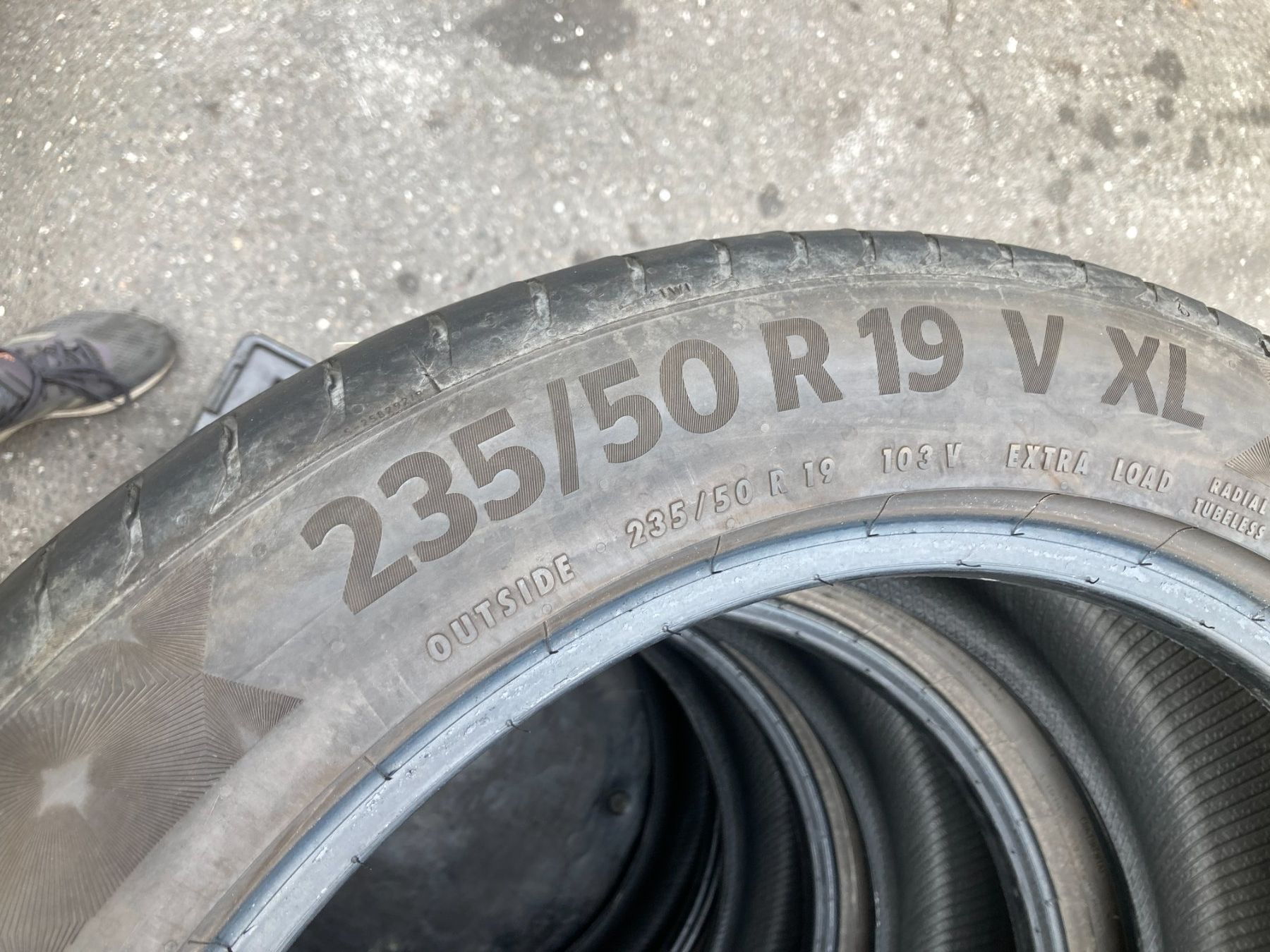 Continental Pneumatici & Ruote complete: 235/50R19 Sommerpneu Continental – Usato da Cham venduto da WB2223 3