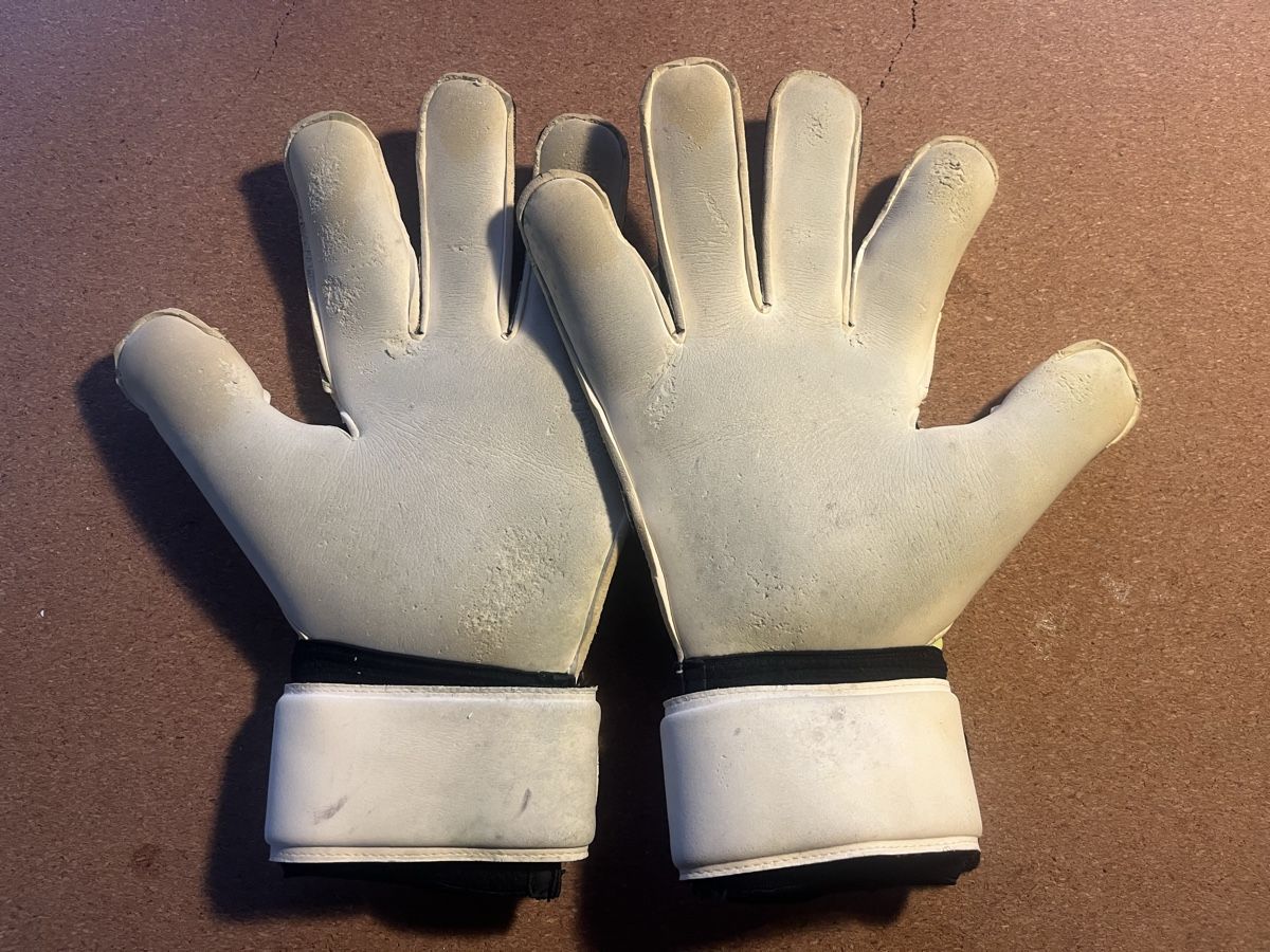 Sonstige Accessoires für Herren: Original Torwarthandschuhe von David von Ballmoos – Gebraucht aus Kriens von Fonopoli 1