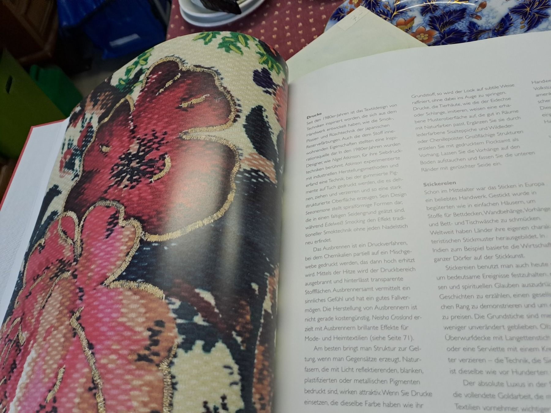 Libri: Design nähen von Katie Eben – Nuovo (secondo la descrizione) da Zürich venduto da Schoebi19 9