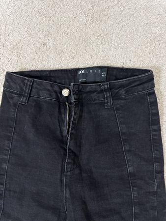 Shorts bis Knie