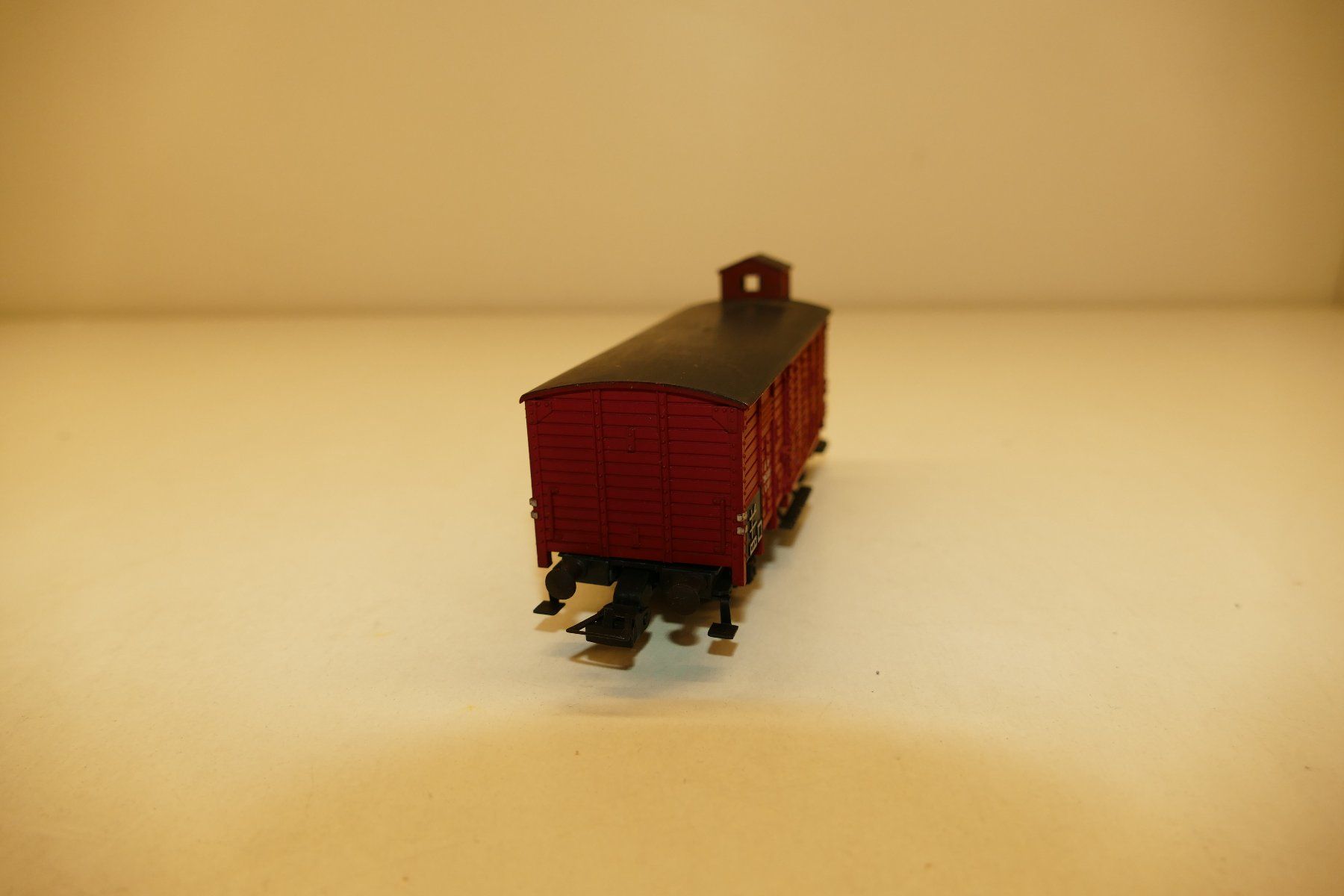 Fleischmann Modelleisenbahnen: Fleischmann H0: DB gedeckter Güterwagen G10 – Gebraucht aus Niederhasli von rail-duerst 4