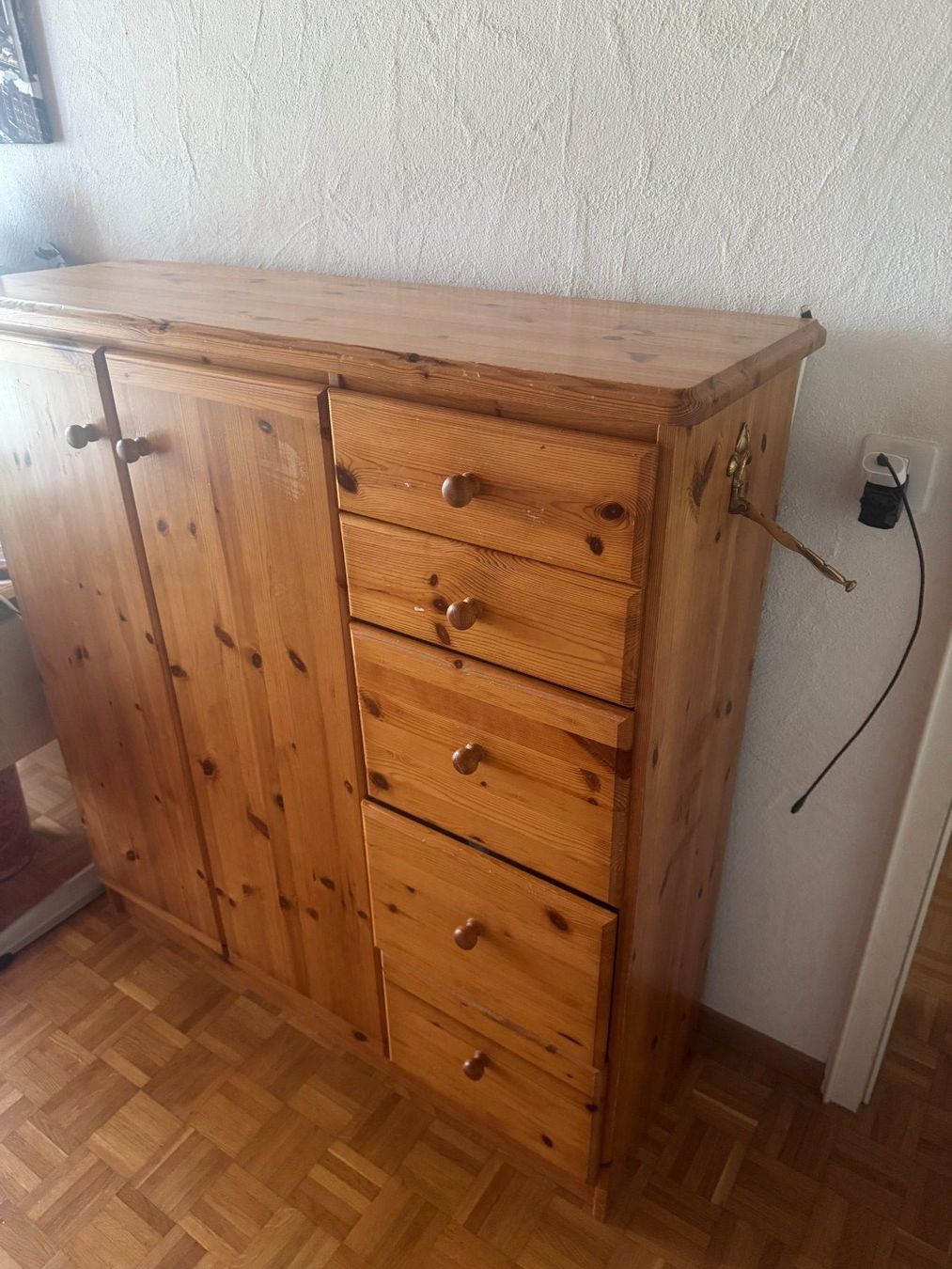 Commodes: Kleider Komode125x41x128cm – D'occasion à Ehrendingen par lau_67n6 1