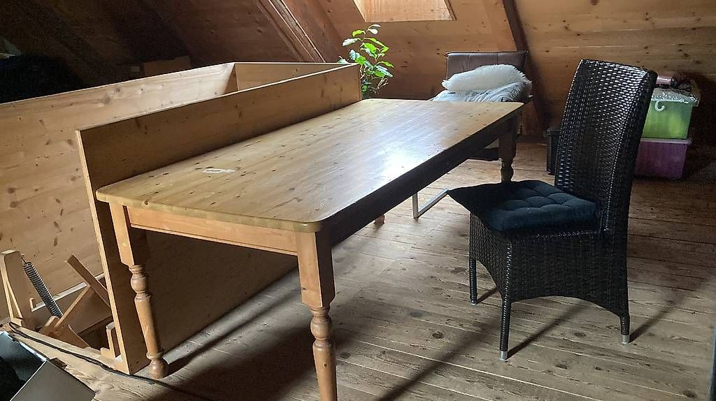 Tische: Robuster Holztisch- ideal als Werkstatt- / Basteltisch – Gebraucht aus Kiesen von lau_pxr2