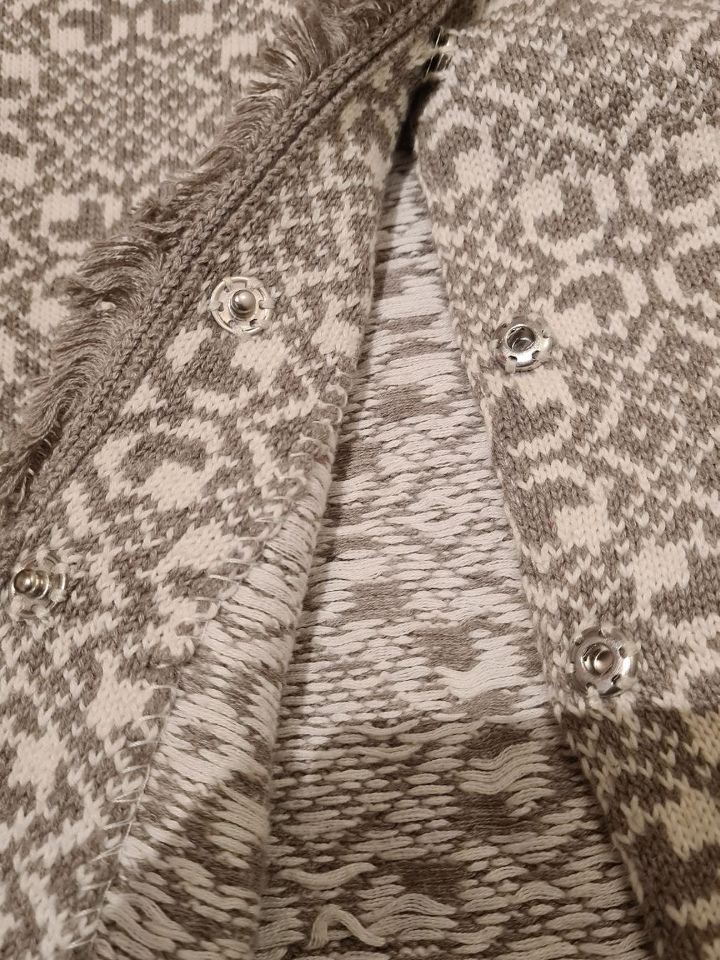 Odd Molly Cappotti: ODD MOLLY STRICKMANTEL TAUPE/BEIGE GR 2 – Usato da Adlikon venduto da jahr01 7