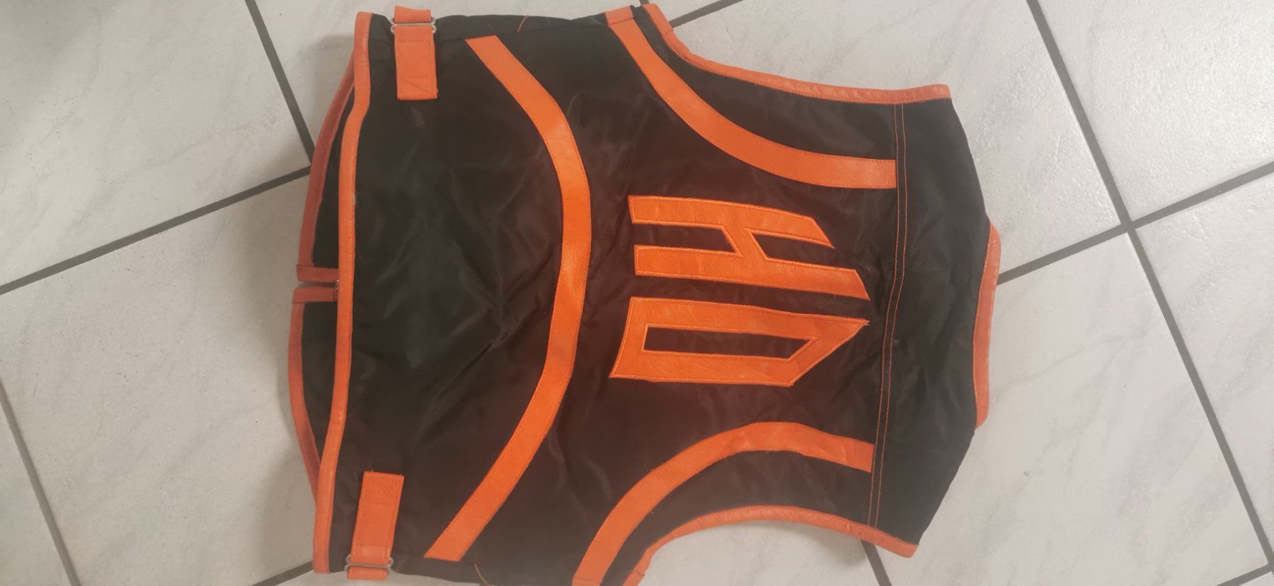 Harley-Davidson Gilets & Westen: Harley Davidson Gilet Damen – Gebraucht aus Hüttikon von ypell 1