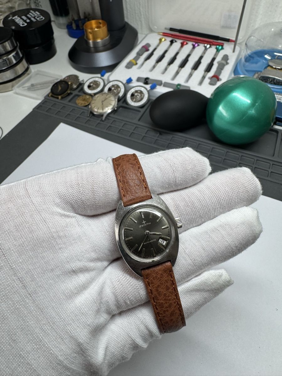 Zenith Uhren: Montre Zenith Automatic – Gebraucht aus Morges von Meriton.C