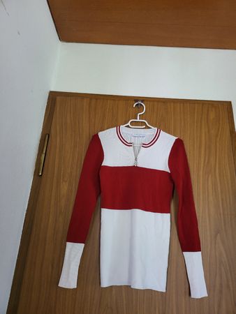 Pull Sandro Paris taille 2, manches longues