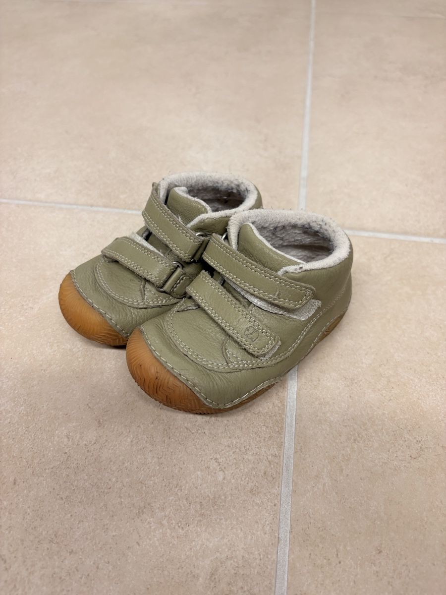 Naturino Scarpe per ragazzi: Diverse Kinderschuhe Gr. 20-22 – Usato da Effretikon venduto da PetraRey 5