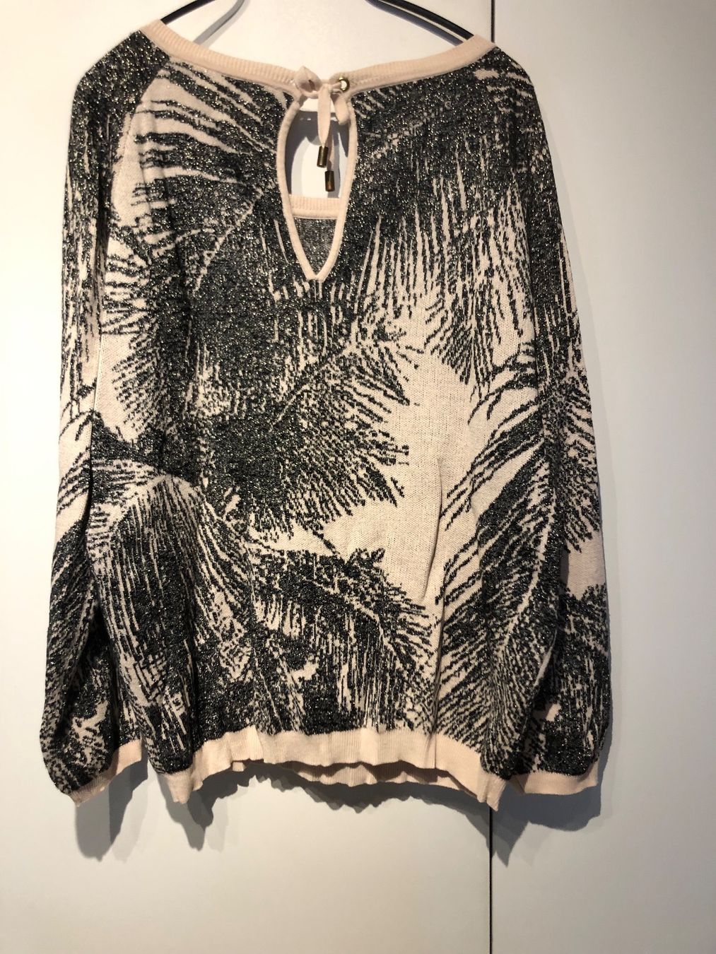 Kookai Maglioni & Felpe: Kookai glitzernder Strickpullover mit Palmenmotiv, Gr. M – Usato da Grellingen venduto da dinge 1