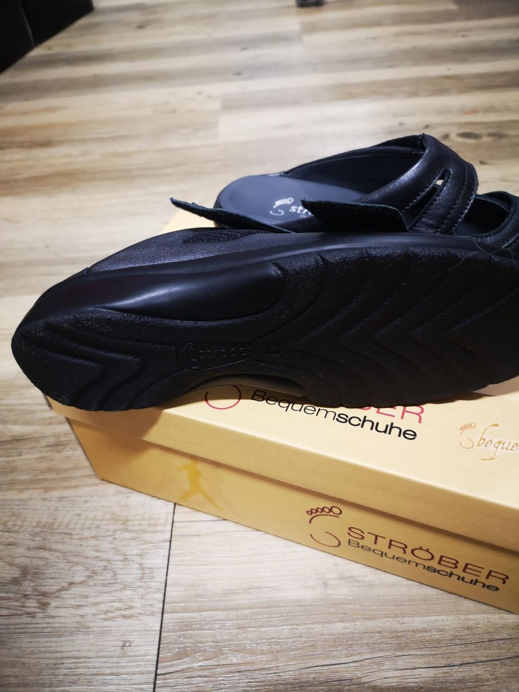 Damenschuhe: Damenschuh – Neu und originalverpackt aus Möhlin von Highwaytom 1