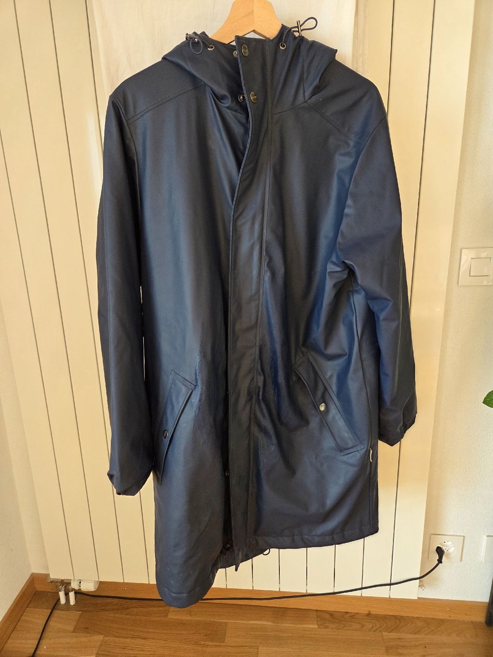 Rains Cappotti: Veste imperméable Rains taille L – Usato da Lausanne venduto da rafaelrv