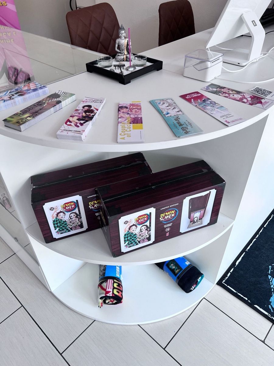 Ladenausstattungen & Messebau: Bancone da negozio – Gebraucht aus Mendrisio von OtakuWorld_Sagl 3