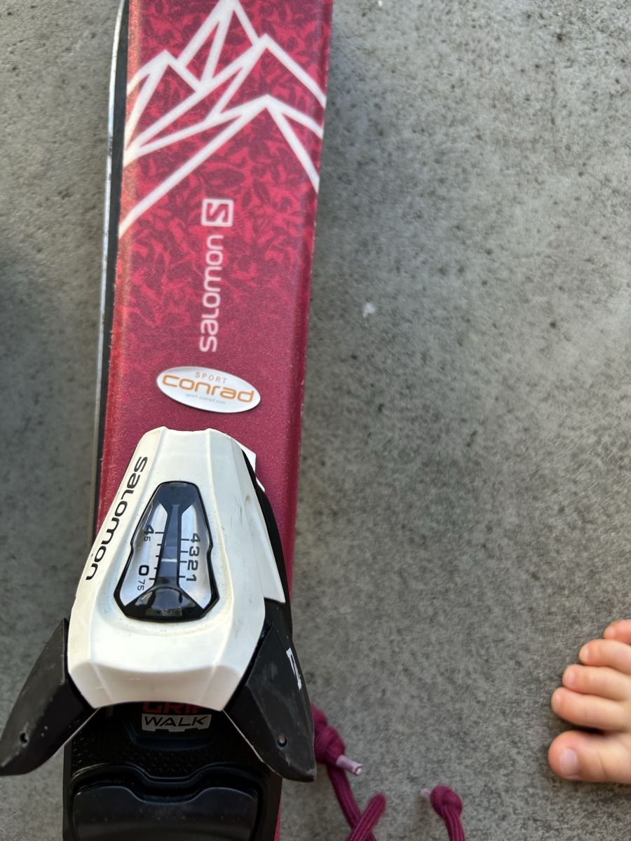 Salomon Skis: Kinder Salomon Ski mit Bindung  – D'occasion à Ermatingen par ann_y78b 2