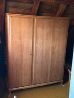 Antiker Kleiderschrank aus Echtholz (Biedermeier Stil)