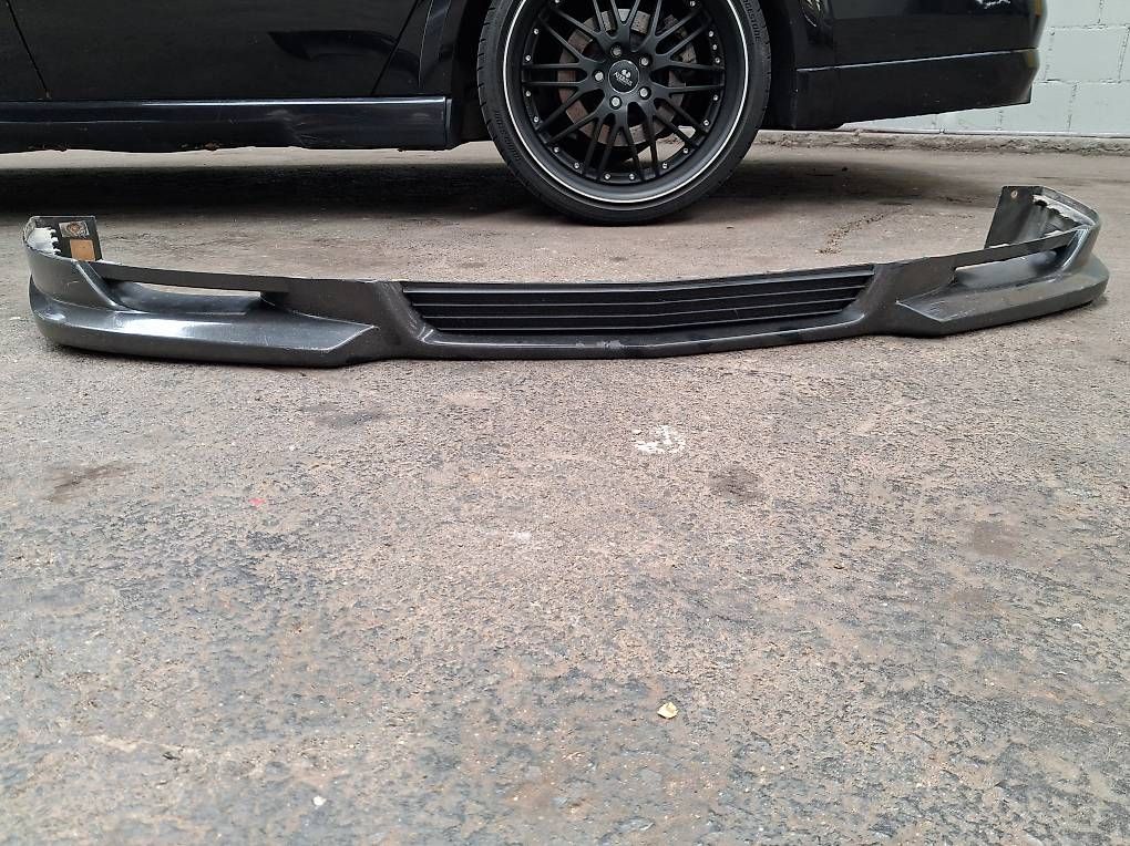 Tutti pezzi di ricambio auto: Opel Vectra C Frontspoiler Irmscher – Usato da Huttwil venduto da kadett_78