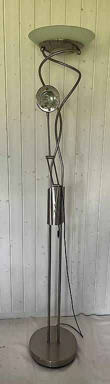 Lampade: silberne Stehlampe – Usato da Mollis venduto da lau_5b9b