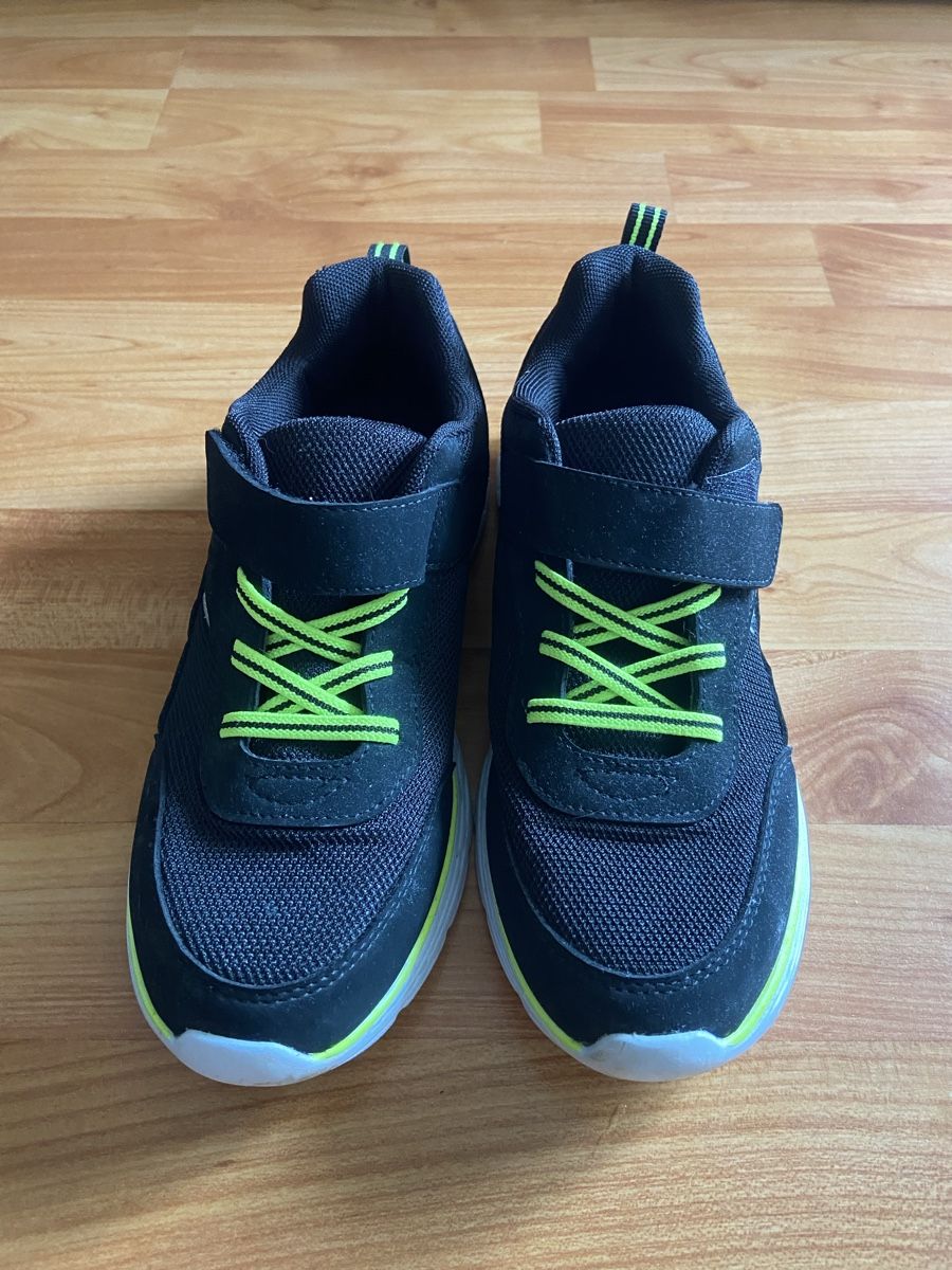 Dosenbach Scarpe per ragazzi: Turnschuh Schwarz Gr.36 – Usato da Amriswil venduto da Bobbel-Zauber