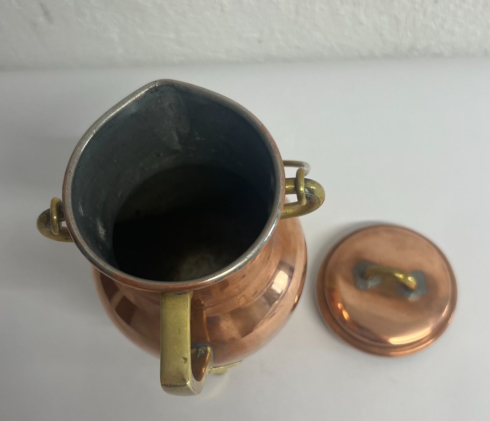 Tutte le decorazioni: Kupferkanne mit Messingdetails und Deckel – Usato da Rickenbach LU venduto da Spalierelger 2