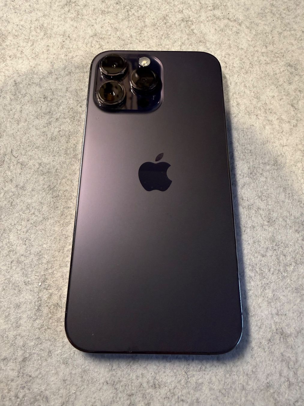 Apple Telefoni cellulari / Smartphones: IPhone 14 pro max violet 128 gb – Usato da Carouge GE venduto da joey.79 2