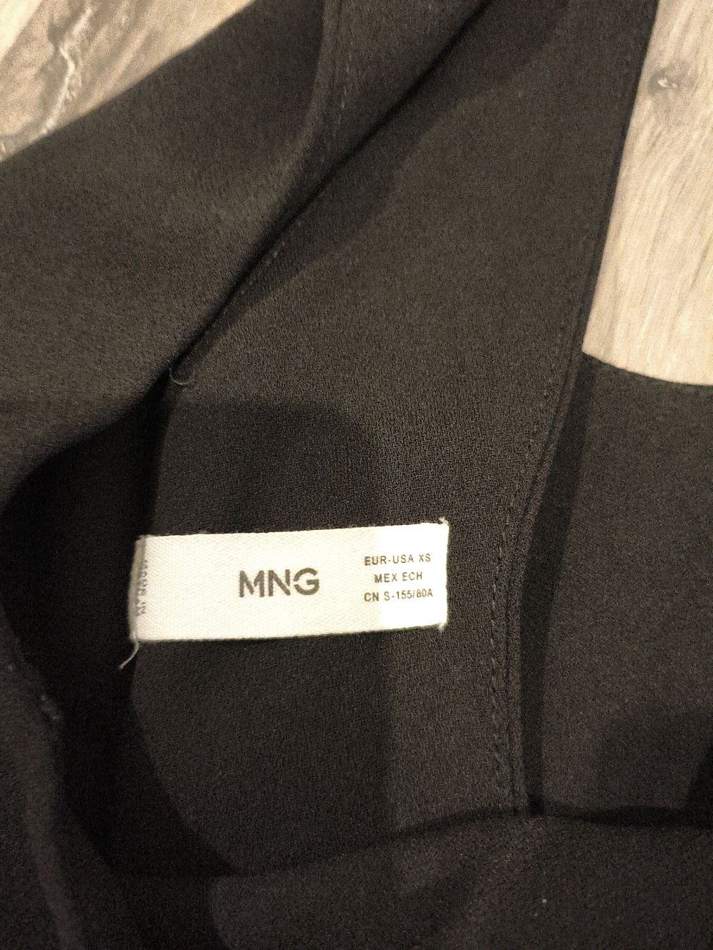 Mango T-Shirts: maglietta mango intrecciata – Gebraucht aus Bioggio von OresteIronix 1