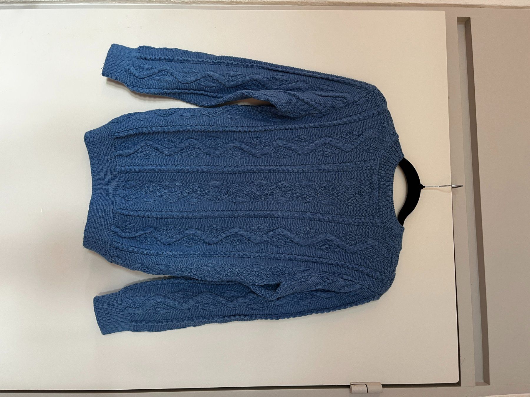 Pullover & Sweatshirts: Blauer Zopfmuster-Pullover – Gebraucht aus Seuzach von anina.k 1