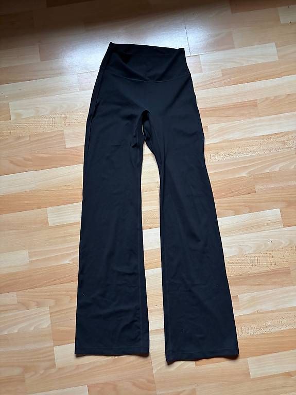 Leggings: Flared Leggings – Neuf avec emballage d'origine à Schaffhausen par mer_tnb7 2