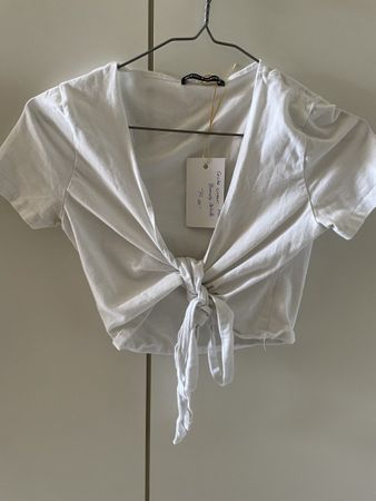 T-shirt Brandy Melville blanc taille XS été noué devant