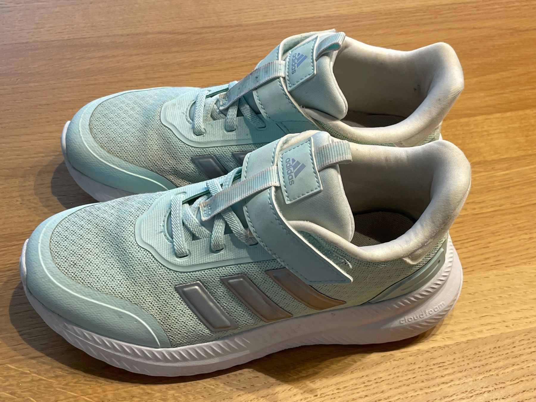 Adidas Scarpe per ragazze: Adidas Sneaker Gr. 35 – Usato da Jona venduto da Eve10